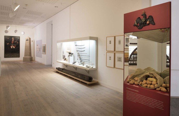 Blick in den Ausstellungsbereich zur preußischen Stadtgeschichte